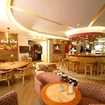 Neuhaus Hotel
