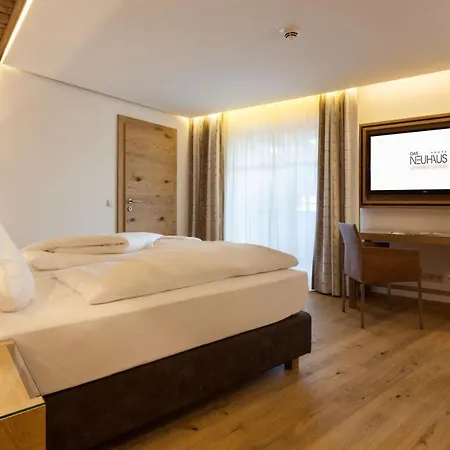 Neuhaus 4* Σάαλμπαχ-Χίντεργκλεμ