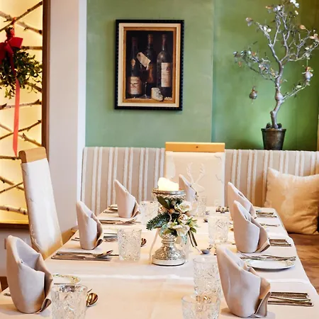 Ξενοδοχείο Neuhaus Σάαλμπαχ-Χίντεργκλεμ