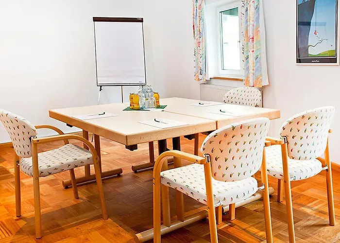 Neuhaus ホテル 4*