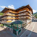 Neuhaus 4* Saalbach-Hinterglemm