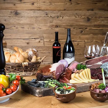 Neuhaus ホテル 4*