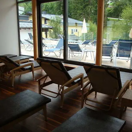 Neuhaus ザールバッハ・ヒンターグレム