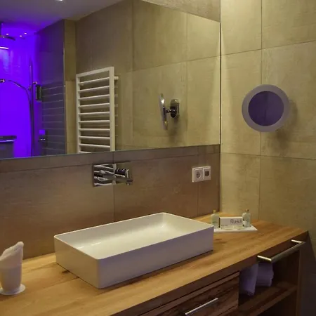 Neuhaus 4* ザールバッハ・ヒンターグレム